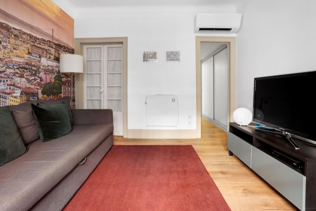 Cozy In Heart Of With Ac! Apartment Lissabon