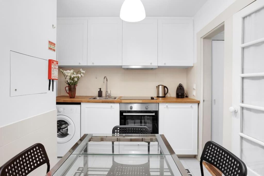 Cozy In Heart Of With Ac! Appartement *